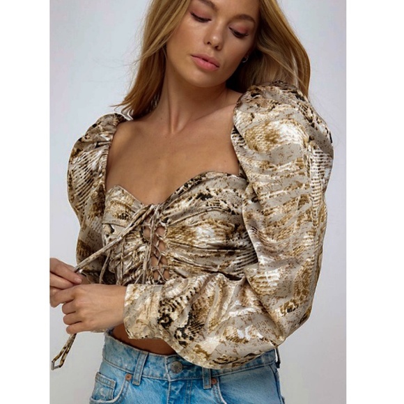 Out To Lunch Python Satin Top - Picture 4 of 5